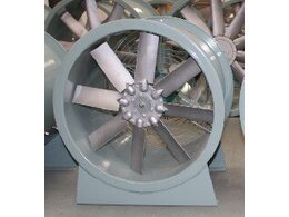 全自動(dòng)風(fēng)送式遠(yuǎn)程噴霧機(jī)廠家